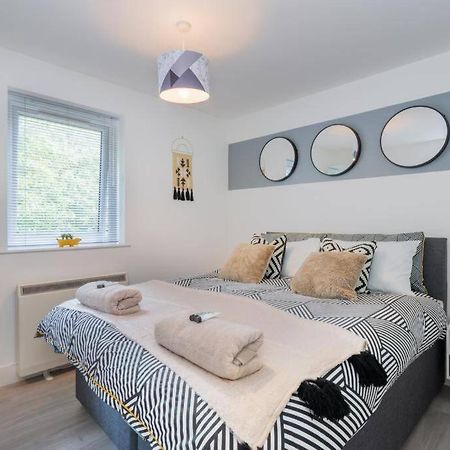 Forest View Apartment- Private Balcony Southampton Exterior foto